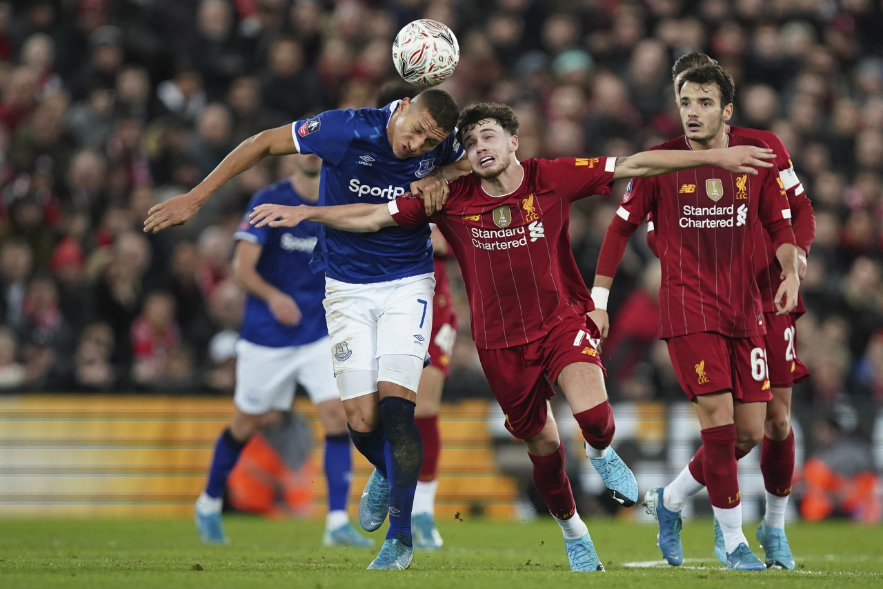 利兹联主帅：连续在强队上拿分很不容易，这些功劳属于球员们